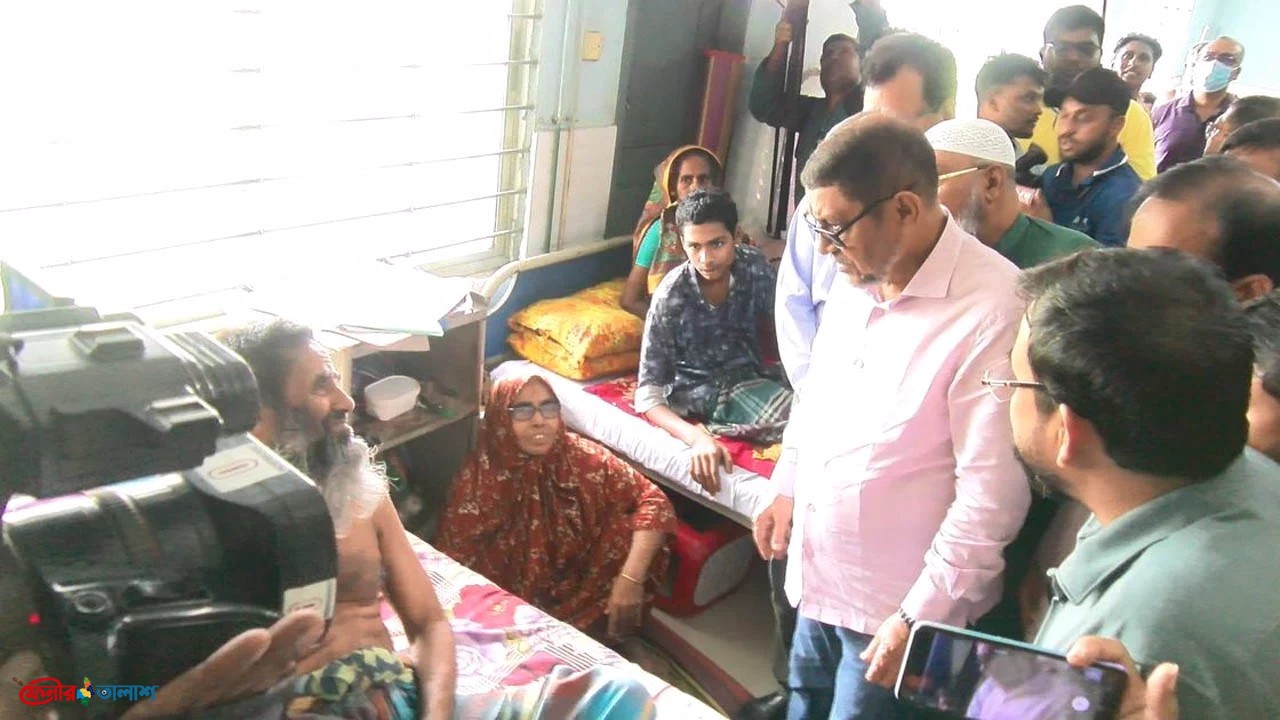 অনুমোদন ছাড়াই কর্মস্থলে অনুপস্থিত: ৪ চিকিৎসককে বরখাস্ত