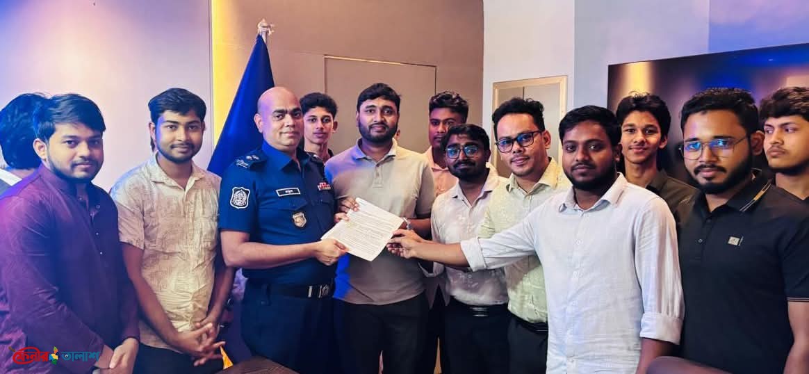 অটোরিকশা নিয়ন্ত্রণ ও যানজট নিরসনে পুলিশ সুপারকে নিরাপদ সড়ক আন্দোলনের স্মারকলিপি