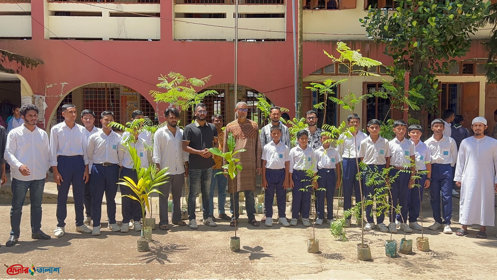 ফেনীতে ১৮ ওয়ার্ডে পৌর ছাত্রদলের বৃক্ষরোপণ কর্মসূচির উদ্বোধন
